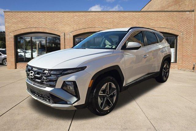 new 2025 Hyundai Tucson car, priced at $33,037