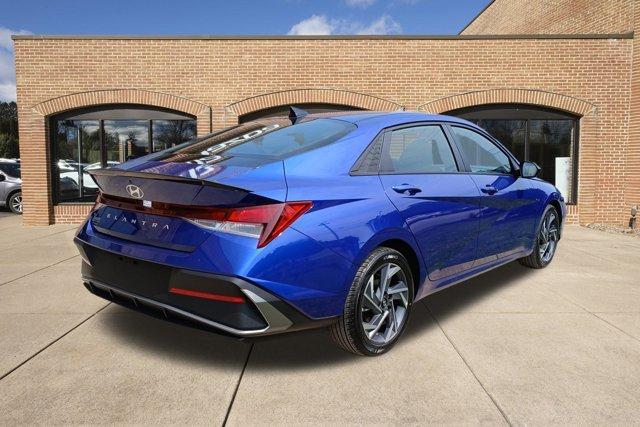 new 2025 Hyundai Elantra car, priced at $24,278