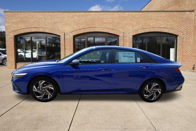 new 2025 Hyundai Elantra car, priced at $24,278