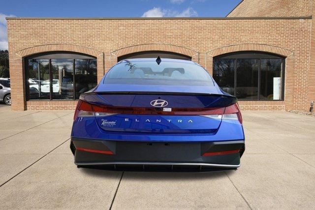 new 2025 Hyundai Elantra car, priced at $24,278