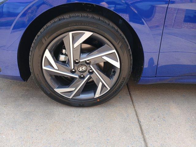 new 2025 Hyundai Elantra car, priced at $24,278