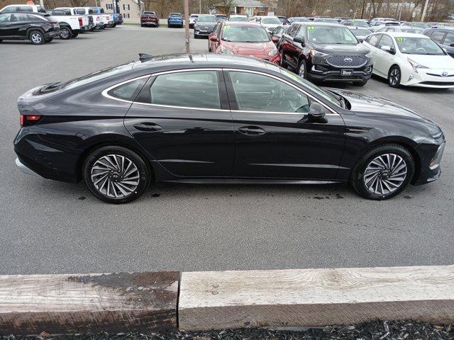 new 2025 Hyundai Sonata Hybrid car