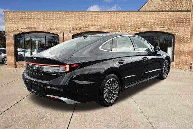 new 2025 Hyundai Sonata Hybrid car, priced at $38,271