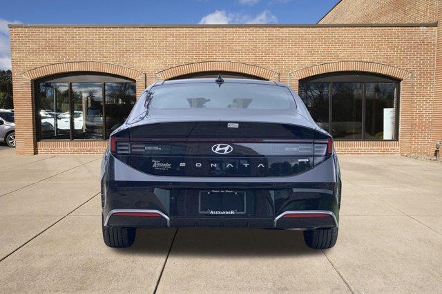 new 2025 Hyundai Sonata Hybrid car, priced at $38,271