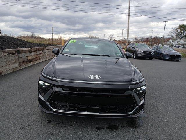 new 2025 Hyundai Sonata Hybrid car