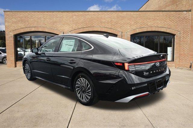 new 2025 Hyundai Sonata Hybrid car, priced at $38,271