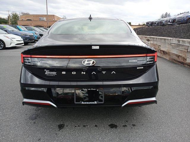 new 2025 Hyundai Sonata Hybrid car