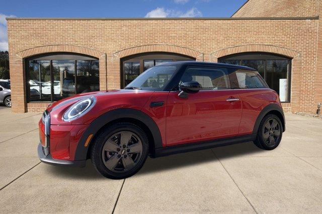 used 2024 MINI Hardtop car, priced at $26,800