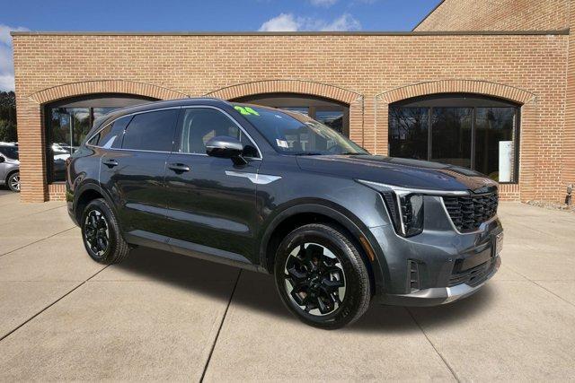 used 2024 Kia Sorento car, priced at $27,500