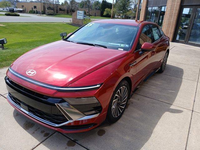 new 2025 Hyundai Sonata Hybrid car, priced at $32,681