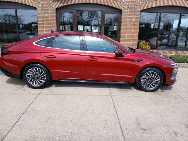 new 2025 Hyundai Sonata Hybrid car, priced at $32,681