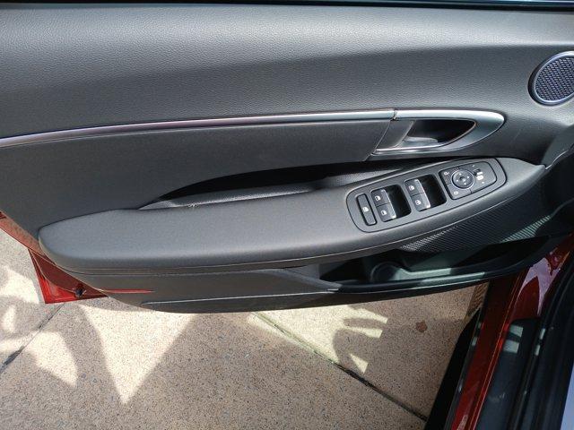 new 2025 Hyundai Sonata Hybrid car, priced at $32,681