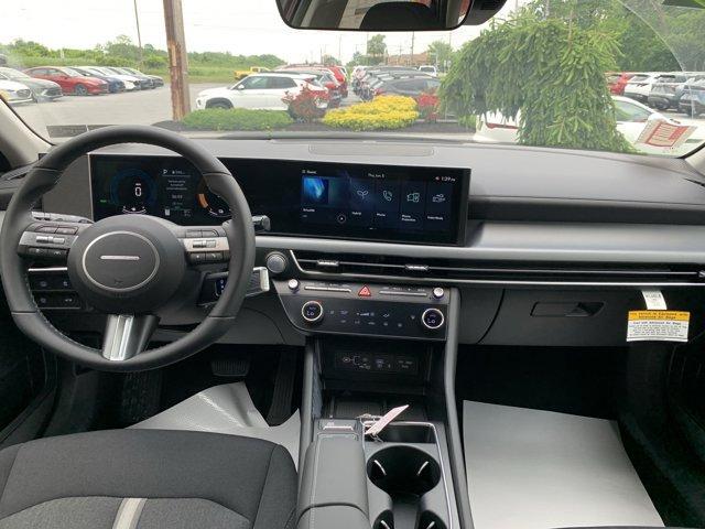 new 2025 Hyundai Sonata Hybrid car, priced at $32,681