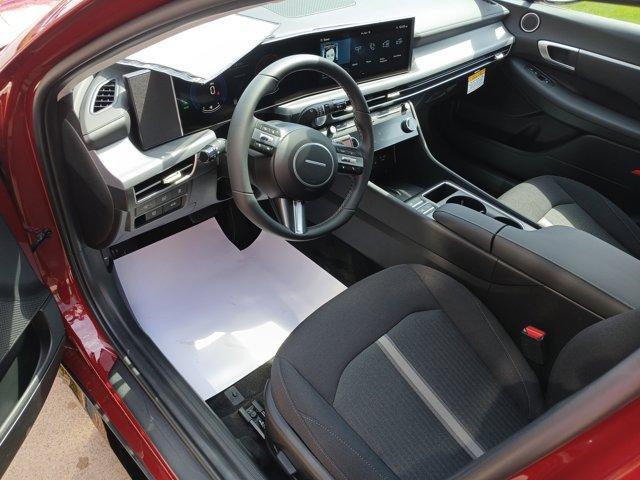 new 2025 Hyundai Sonata Hybrid car, priced at $32,681