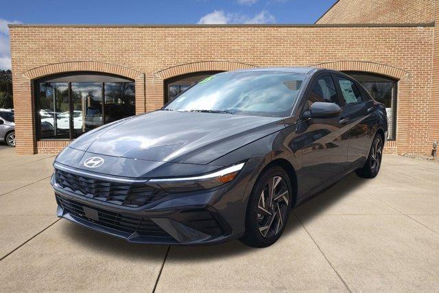 new 2025 Hyundai Elantra car, priced at $26,532