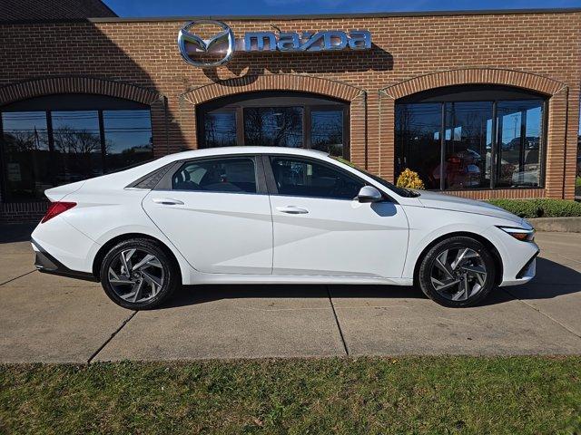 new 2025 Hyundai Elantra car, priced at $27,690