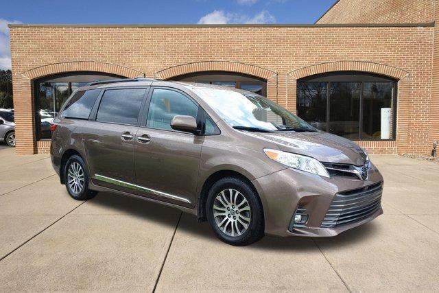 used 2020 Toyota Sienna car, priced at $29,000