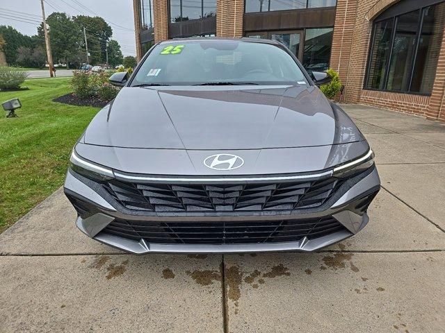 new 2025 Hyundai Elantra car