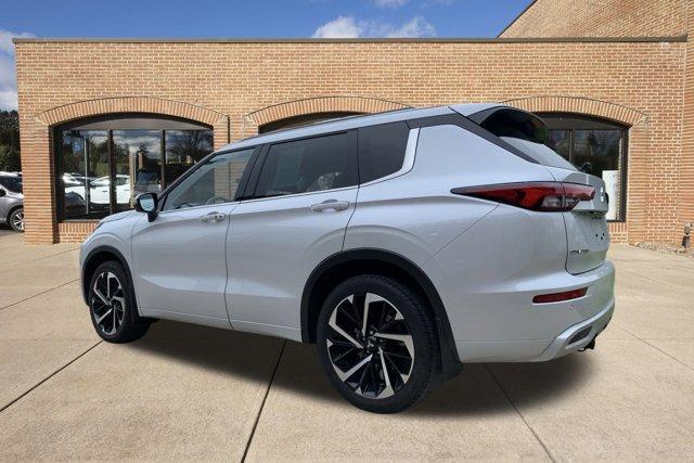 used 2022 Mitsubishi Outlander car, priced at $24,900