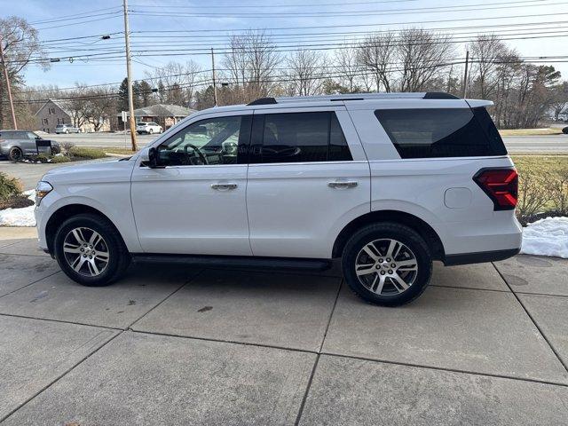 used 2024 Ford Expedition car, priced at $60,000