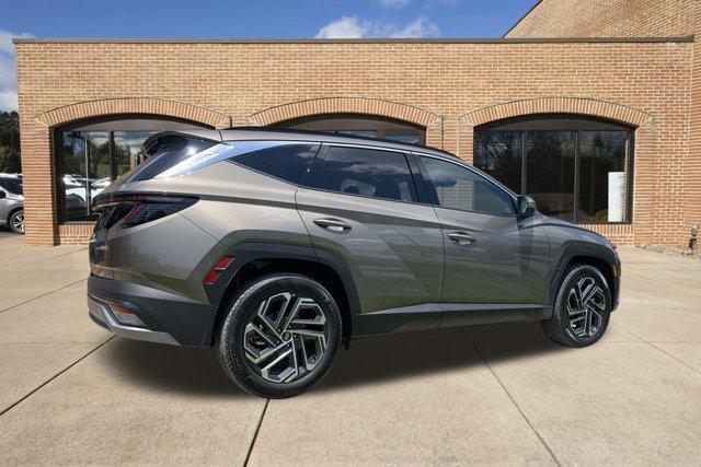 new 2025 Hyundai TUCSON Hybrid car, priced at $41,750