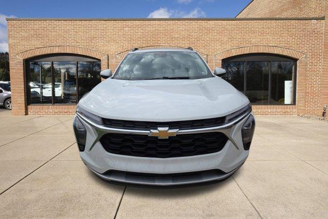 used 2024 Chevrolet Trax car, priced at $20,000