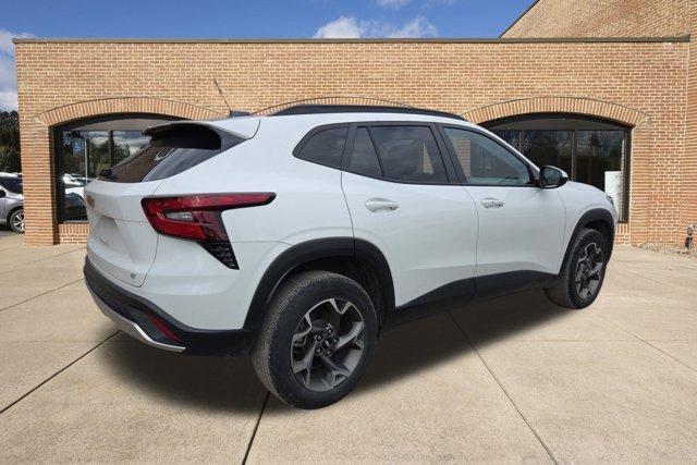 used 2024 Chevrolet Trax car, priced at $20,000