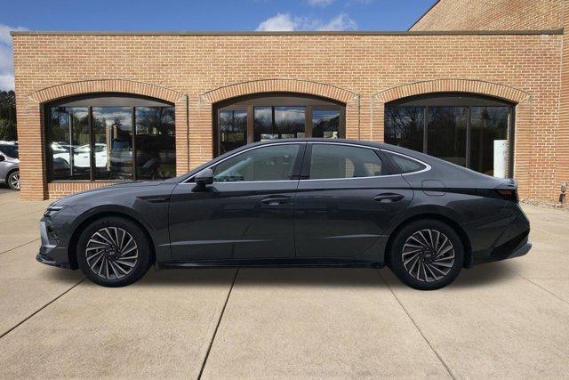 used 2024 Hyundai Sonata Hybrid car, priced at $31,000