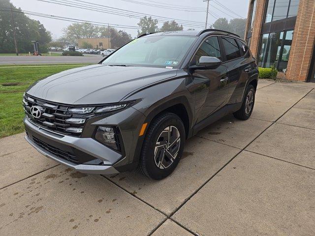 new 2025 Hyundai Tucson Hybrid car, priced at $33,958