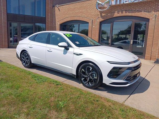 new 2025 Hyundai Sonata car, priced at $30,118