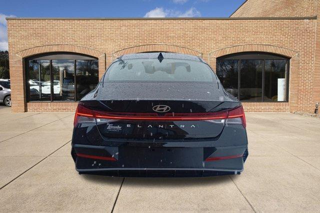 new 2025 Hyundai Elantra car, priced at $25,306