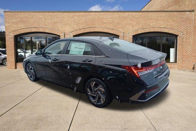 new 2025 Hyundai Elantra car, priced at $25,306