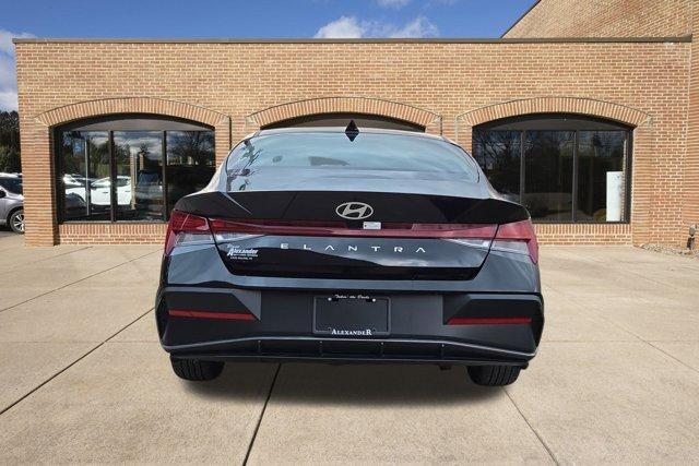 used 2025 Hyundai Elantra car, priced at $19,500