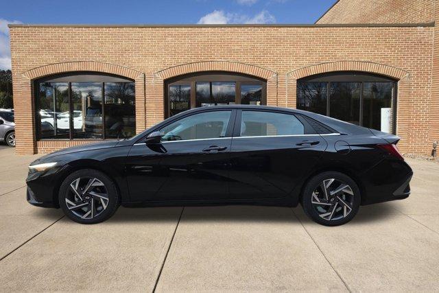 used 2025 Hyundai Elantra car, priced at $19,500