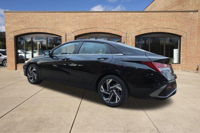 used 2025 Hyundai Elantra car, priced at $19,500