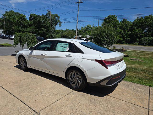 new 2024 Hyundai Elantra car, priced at $25,560