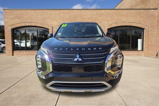 used 2023 Mitsubishi Outlander car, priced at $21,800