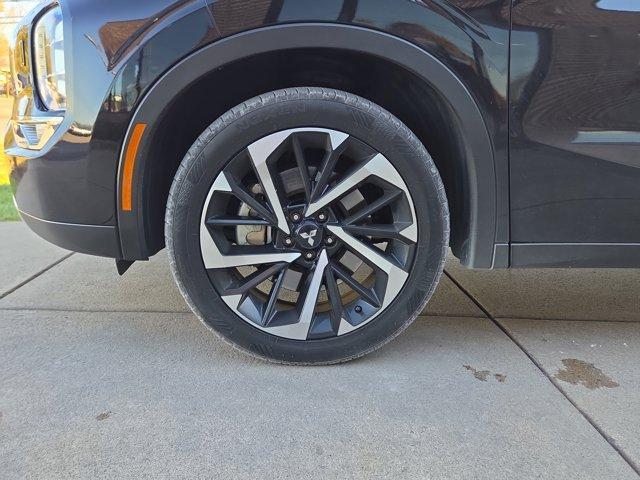 used 2023 Mitsubishi Outlander car, priced at $21,800