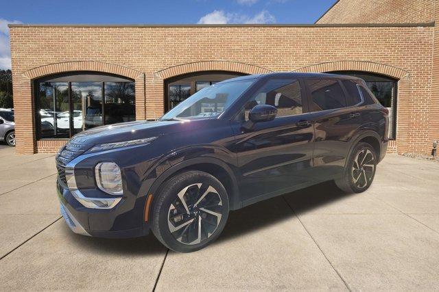 used 2023 Mitsubishi Outlander car, priced at $21,800