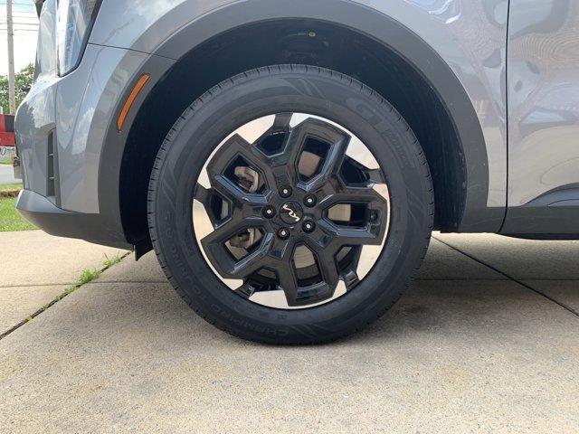 used 2024 Kia Sorento car, priced at $30,000