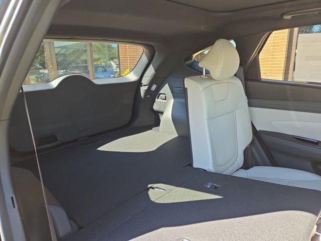 new 2026 Hyundai TUCSON Hybrid car, priced at $43,180