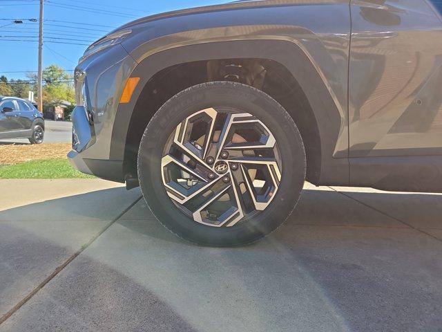 new 2026 Hyundai TUCSON Hybrid car, priced at $43,180