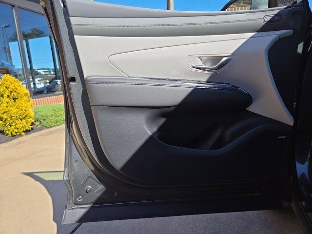 new 2026 Hyundai TUCSON Hybrid car, priced at $43,180