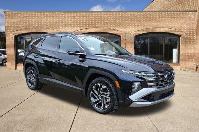 new 2025 Hyundai TUCSON Hybrid car, priced at $43,295