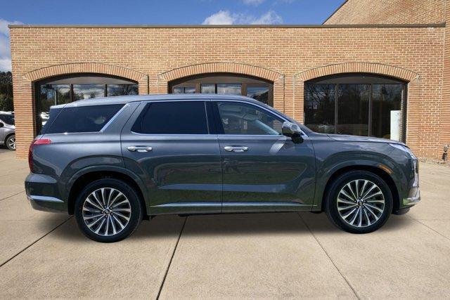 new 2025 Hyundai Palisade car, priced at $52,613