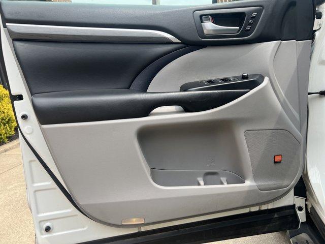 used 2019 Toyota Highlander Hybrid car, priced at $25,000