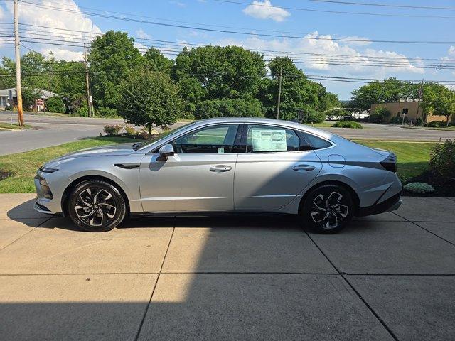 new 2024 Hyundai Sonata car, priced at $28,340