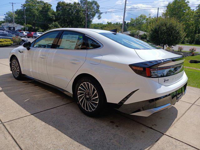 new 2024 Hyundai Sonata Hybrid car, priced at $30,928