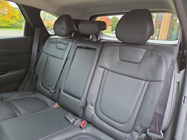 used 2025 Hyundai TUCSON Hybrid car, priced at $34,900