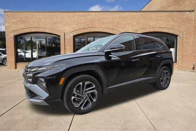 used 2025 Hyundai TUCSON Hybrid car, priced at $34,900